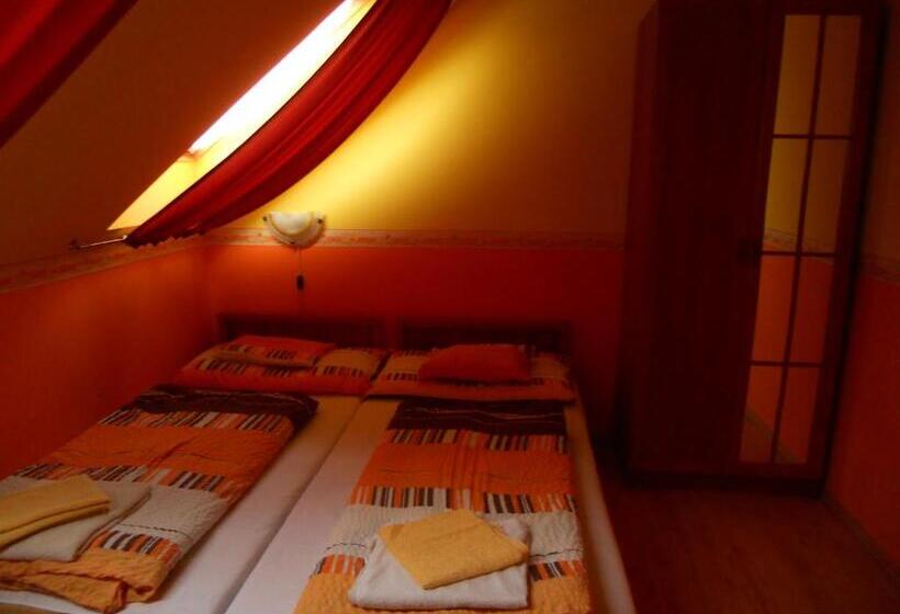 Номер Стандарт, Kertvárosi Vendégház