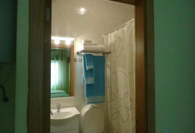 이코노미 룸, Quarto