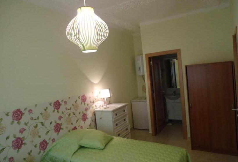 이코노미 룸, Quarto