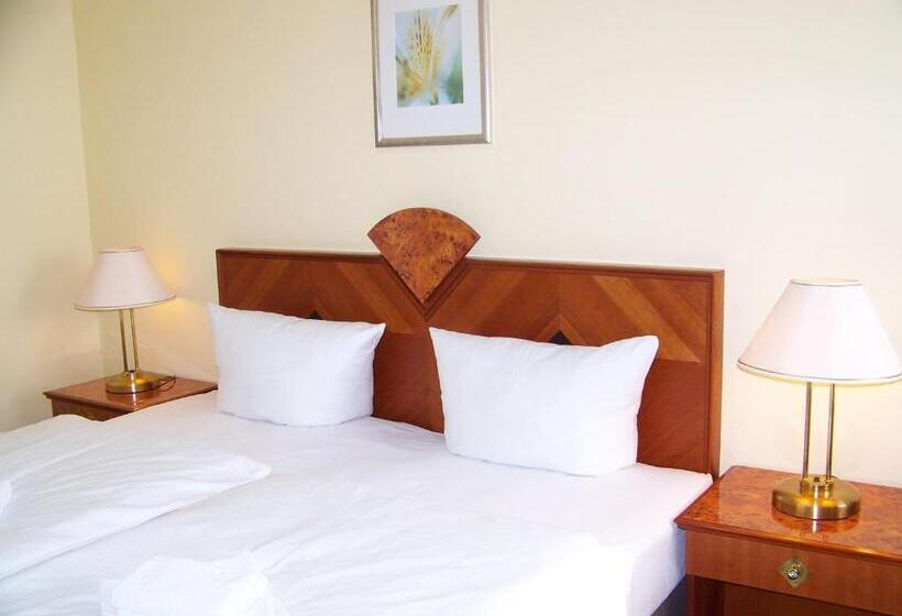 اتاق راحتی, Amadeus Central