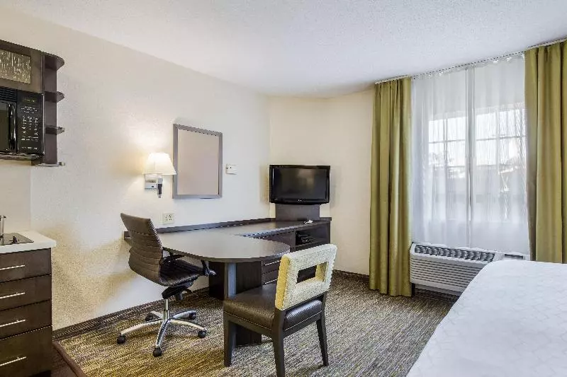 キングサイドベッドのスタンダードワンルーム, Candlewood Suites Virginia Beach Town Center, An Ihg