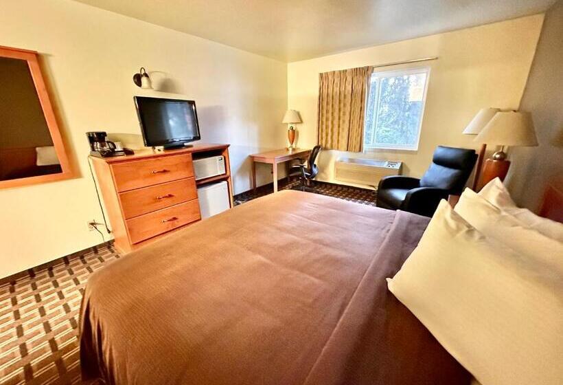 キングサイズベッドのデラックスルーム, Fairbridge Inn & Suites Kellogg