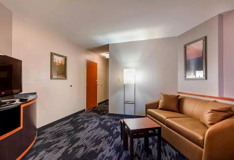 キングサイズベッドのスイートルーム, Fairfield Inn & Suites Columbus