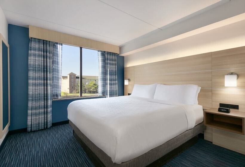 Люкс Адаптированный для Инвалидов, Holiday Inn Express Hotel & Suites Norfolk Airport, An Ihg