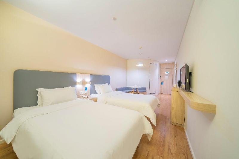 장애인을 위한 스탠다드 룸, Holiday Inn Express Hotel & Suites Savannah Midtown, An Ihg