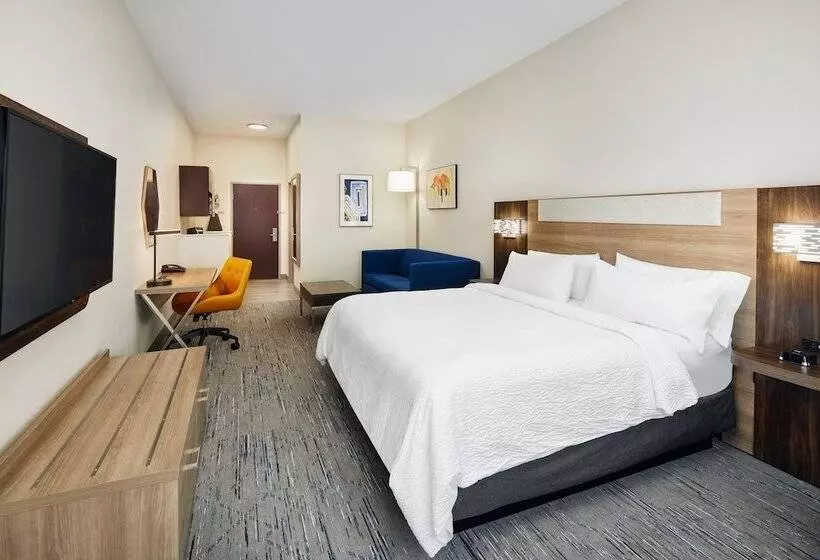 スイート, Holiday Inn Express & Suites Bridgeport, An Ihg