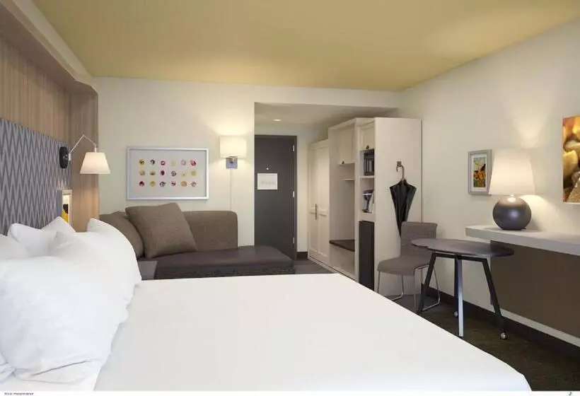 キングサイズベッドのエクゼクティブルーム, Holiday Inn Yakima, An Ihg