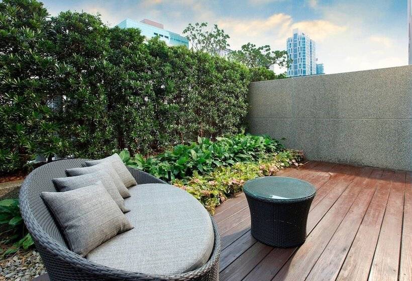 带阳台的豪华间, Le Meridien Taipei