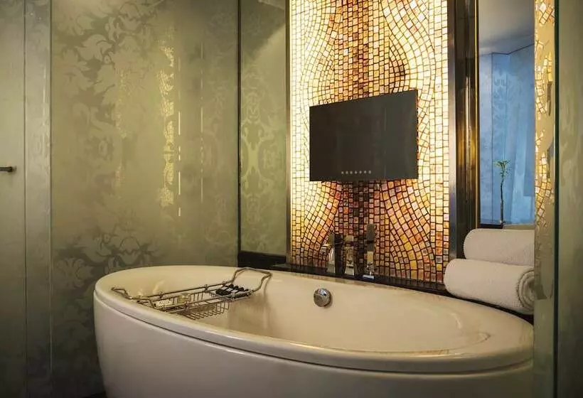 سوییت پرستیژ, Sofitel Mumbai BKC