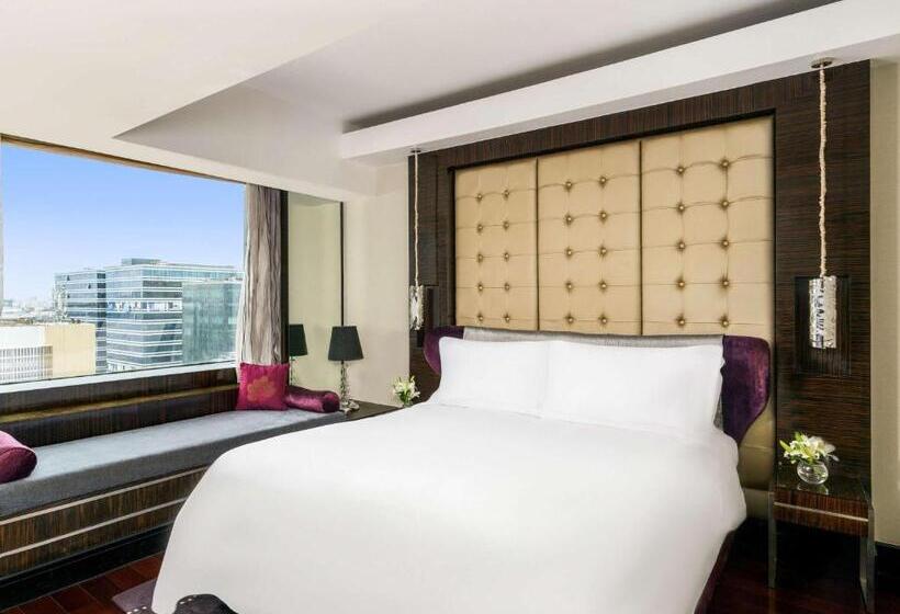 اتاق لوکس با تخت بزرگ, Sofitel Mumbai BKC