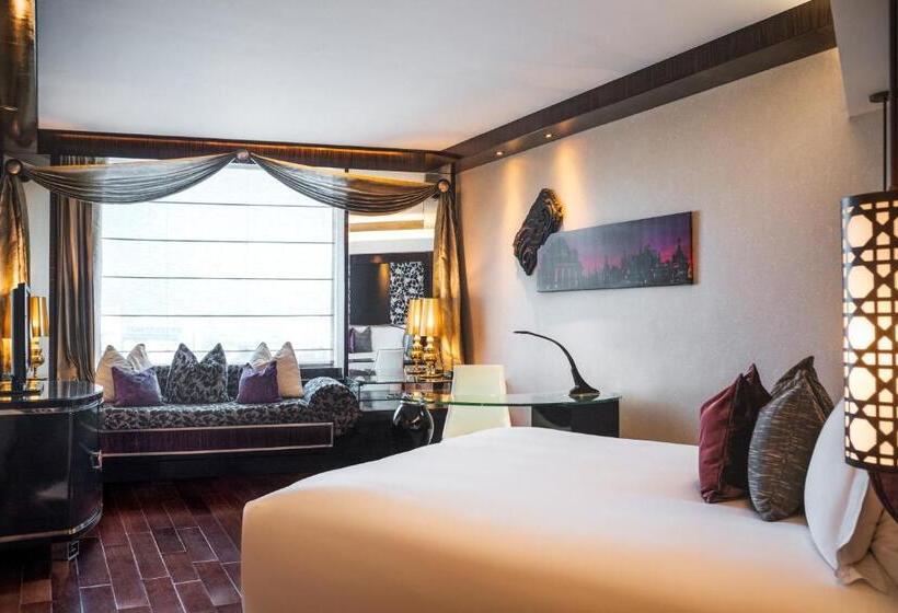 Club Room King Bed, Sofitel Mumbai BKC