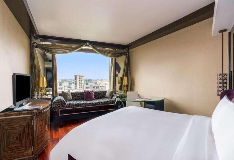 Club Room King Bed, Sofitel Mumbai BKC