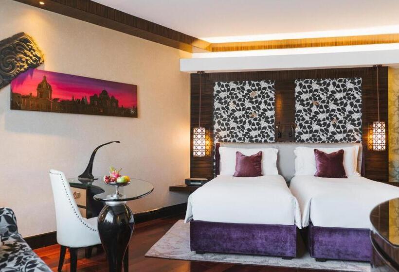 اتاق کلاب, Sofitel Mumbai BKC