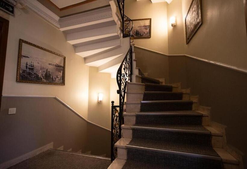 اتاق استاندارد, Tashkonak Studio Suites