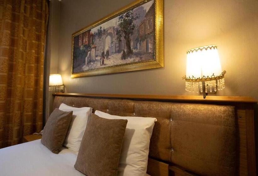 اتاق استاندارد, Tashkonak Studio Suites