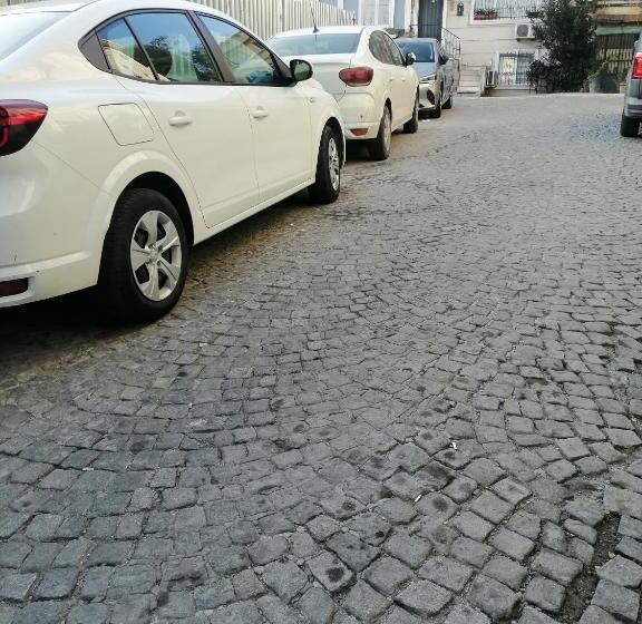 اتاق لوکس, Tashkonak Studio Suites