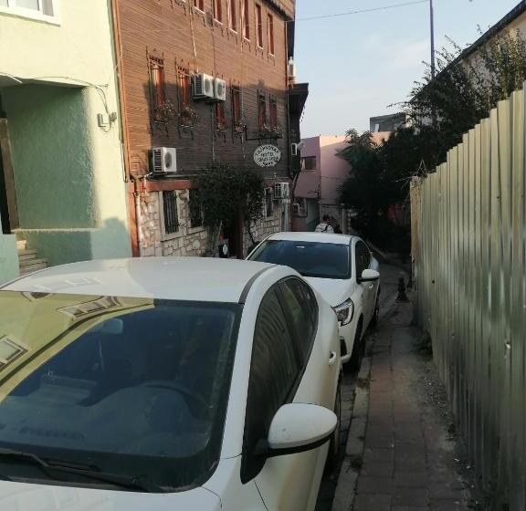 اتاق لوکس, Tashkonak Studio Suites