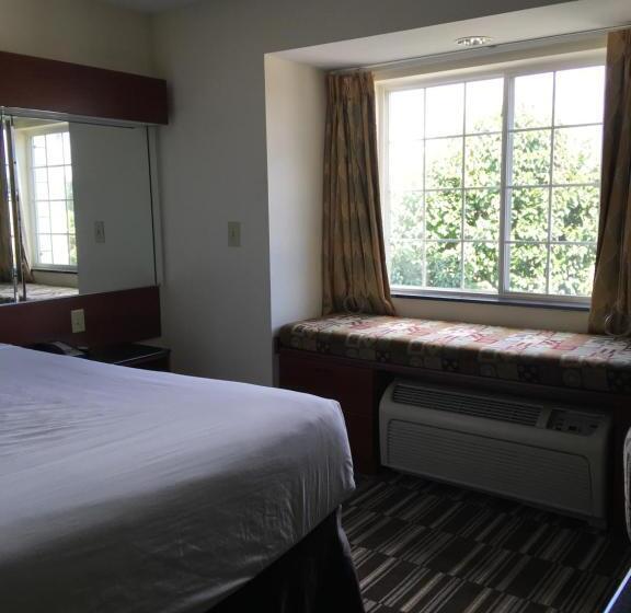 غرفة قياسية لذوى الاحتياجات الخاصة, Microtel Inn & Suites By Wyndham Indianapolis Airport