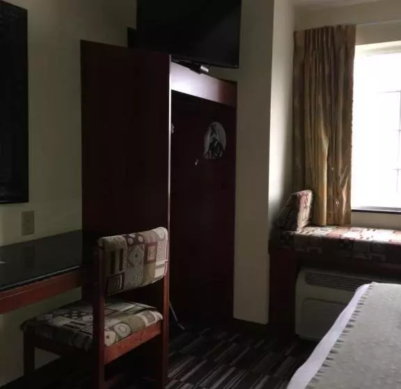 身障者適用スタンダードルーム, Microtel Inn & Suites By Wyndham Indianapolis Airport