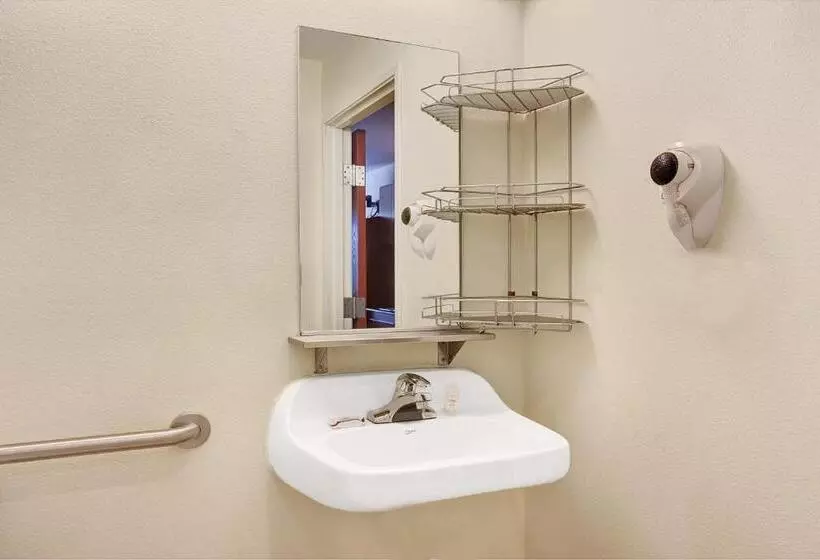 身障者適用スイートルーム, Microtel Inn & Suites By Wyndham Indianapolis Airport