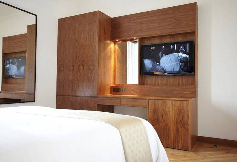 Студия Стандарт, Presidential Apartments Kensington