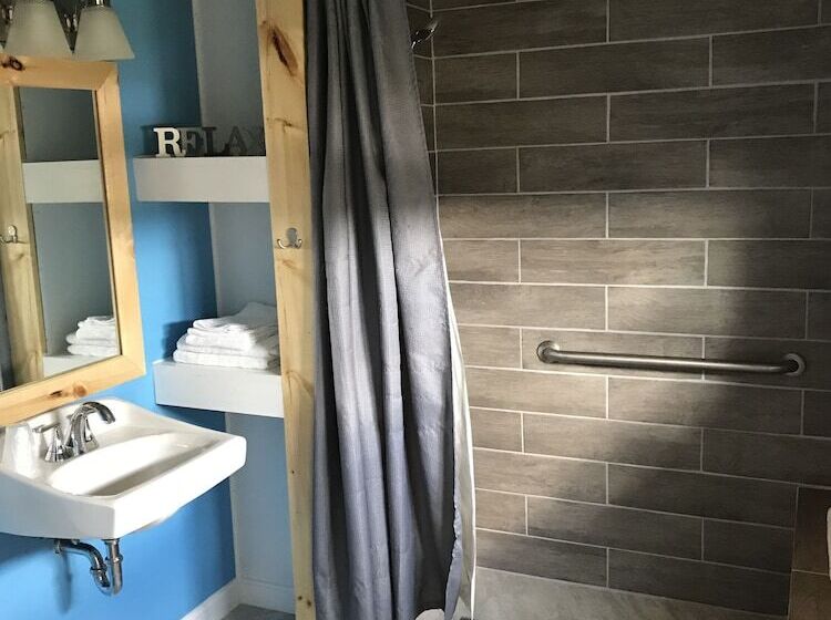 豪华房间, White Birches Motel