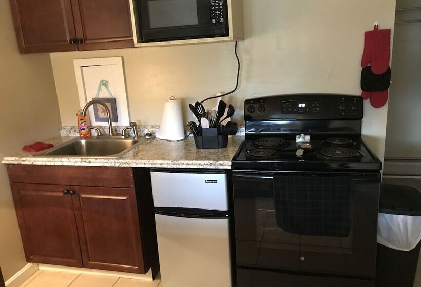 豪华房间, White Birches Motel