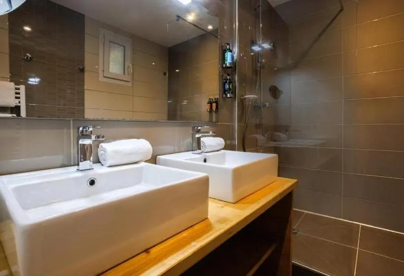 اتاق لوکس با تخت بزرگ, Grand Hotel D Orange, Bw Signature Collection