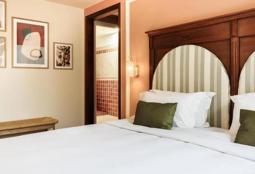 سوئیت جونیور با تخت بزرگ, Grand Hotel D Orange, Bw Signature Collection