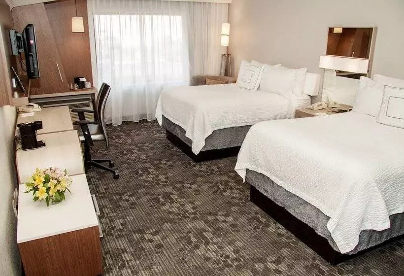 اتاق استاندارد با 2 تخت دوبل, Courtyard By Marriott Rocky Mount