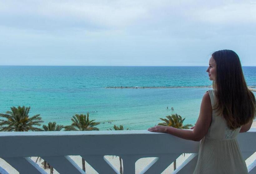 اتاق استاندارد با چشمانداز دریا, Dreams Beach