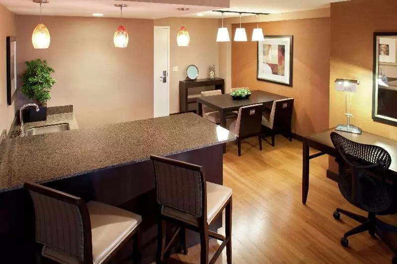 سوئیت با تخت بزرگ, Hilton Garden Inn Sioux Falls South