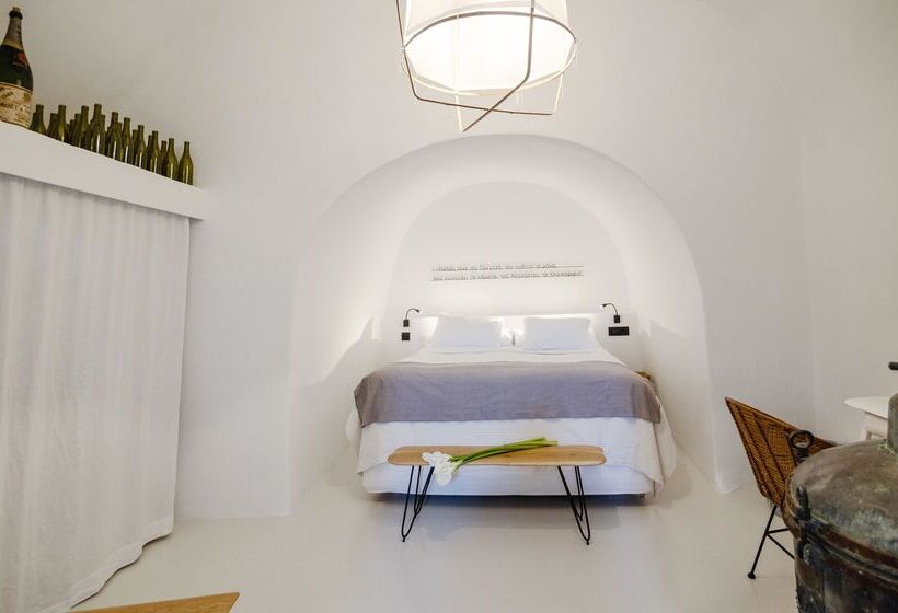 سوئیت با چشم‌انداز, Ikies Santorini