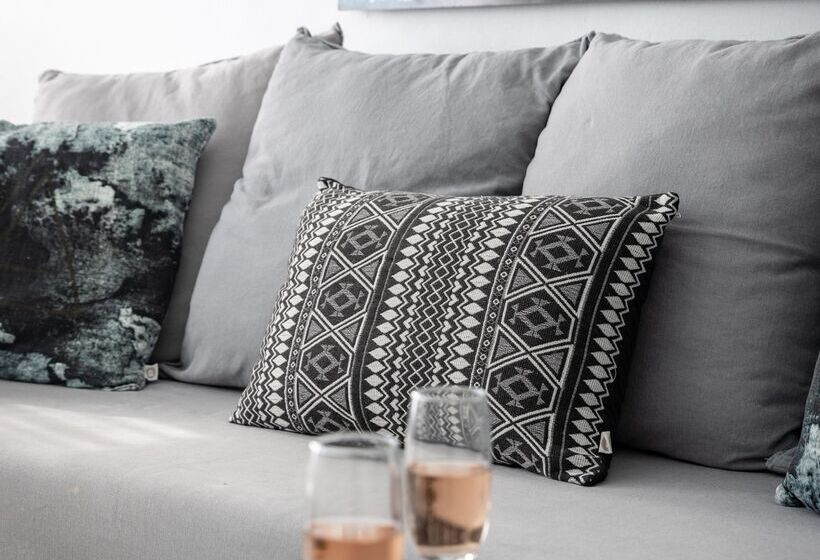 دوبلکس یک ‌خوابه, Ikies Santorini