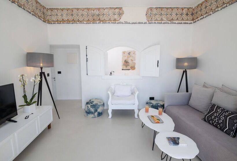 سوئیت با چشم‌انداز, Ikies Santorini