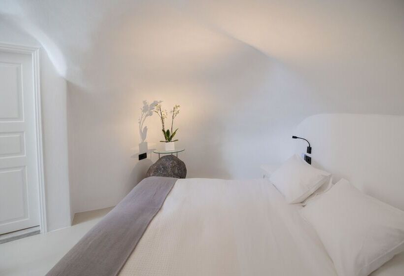 سوئیت با چشم‌انداز, Ikies Santorini