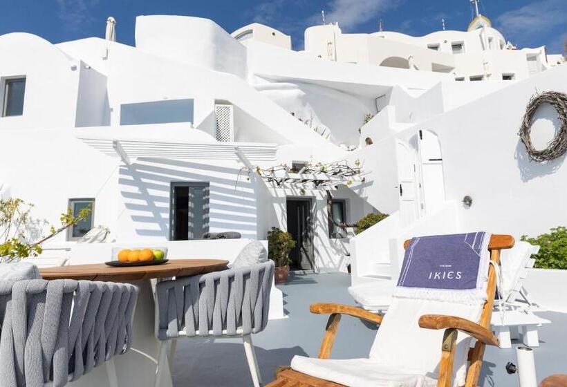 سوئیت با چشم‌انداز, Ikies Santorini