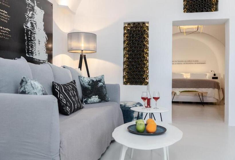 سوئیت با چشم‌انداز, Ikies Santorini