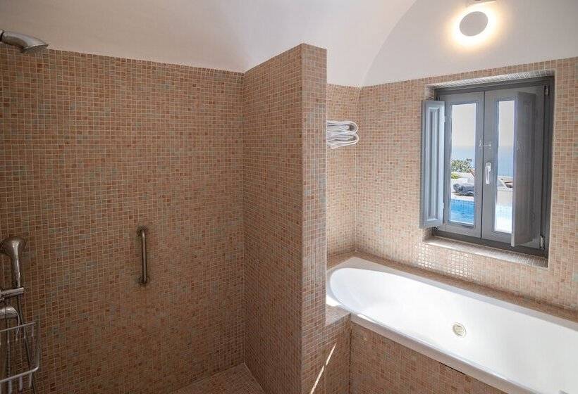 سوئیت با چشم‌انداز, Ikies Santorini