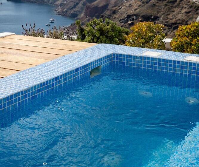 سوئیت با چشم‌انداز, Ikies Santorini