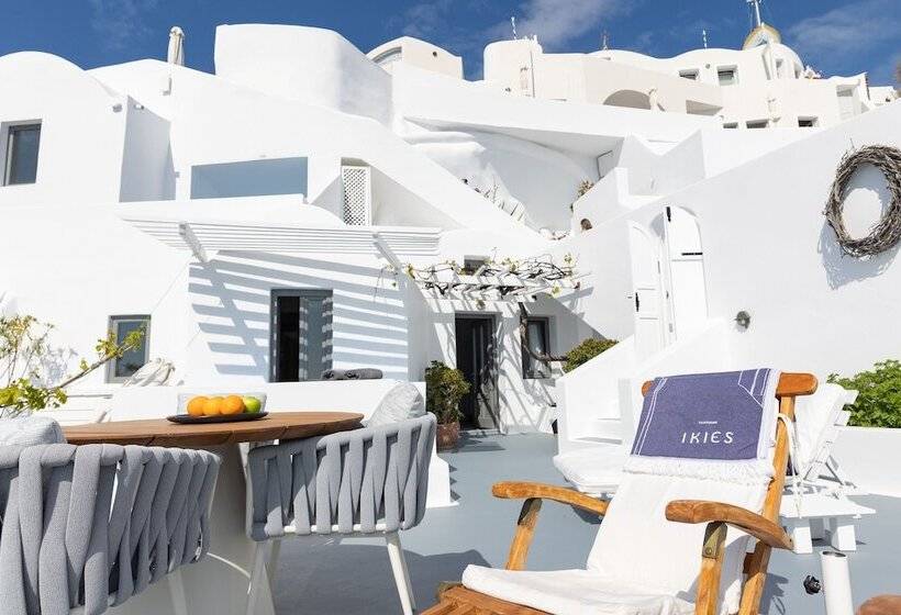سوئیت با چشم‌انداز, Ikies Santorini