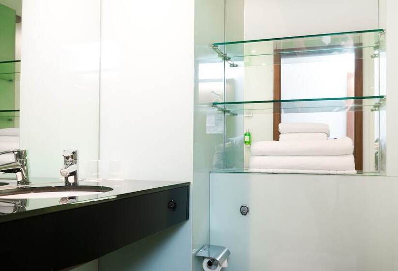 Habitación Estándar Adaptada para Discapacitados, Ramada Encore Leicester City Centre