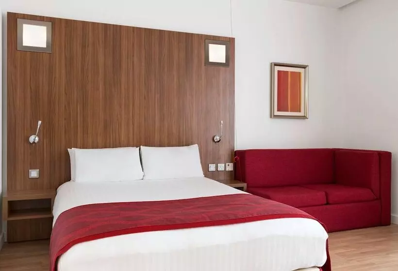 身障者適用スタンダードルーム, Ramada Encore Leicester City Centre