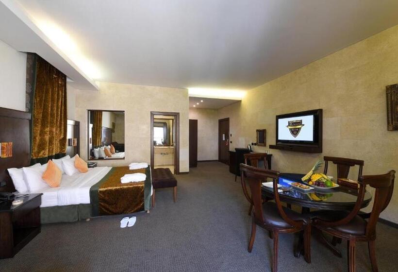 اتاق لوکس, Reston