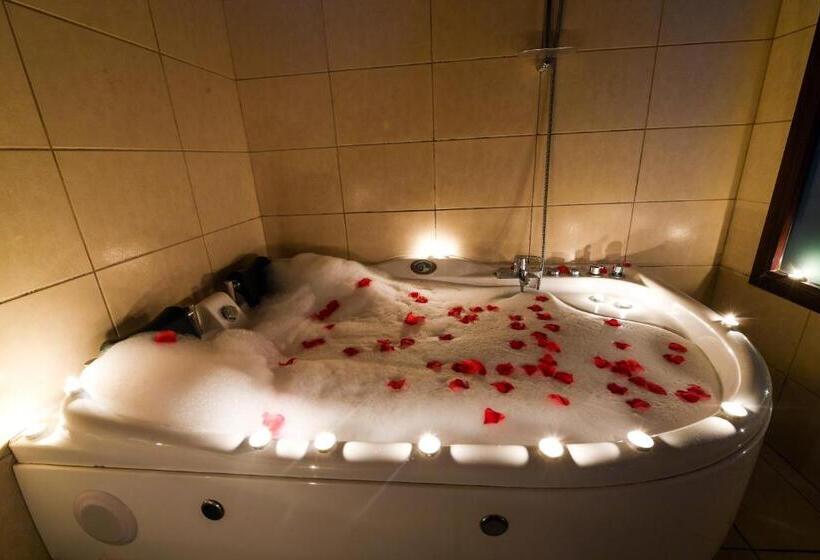 سوییت اجرایی, Reston