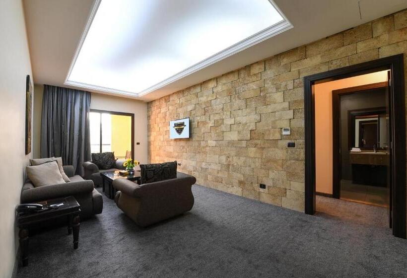 سوییت خانوادگی, Reston