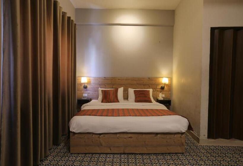 اتاق لوکس با بالکن, Riviera