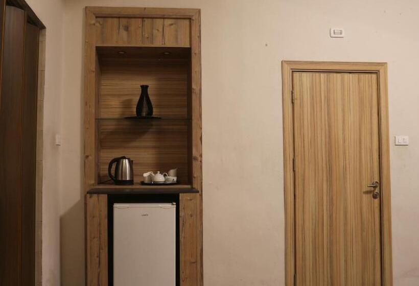 اتاق لوکس با بالکن, Riviera