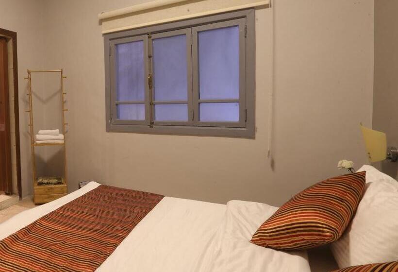 اتاق لوکس, Riviera