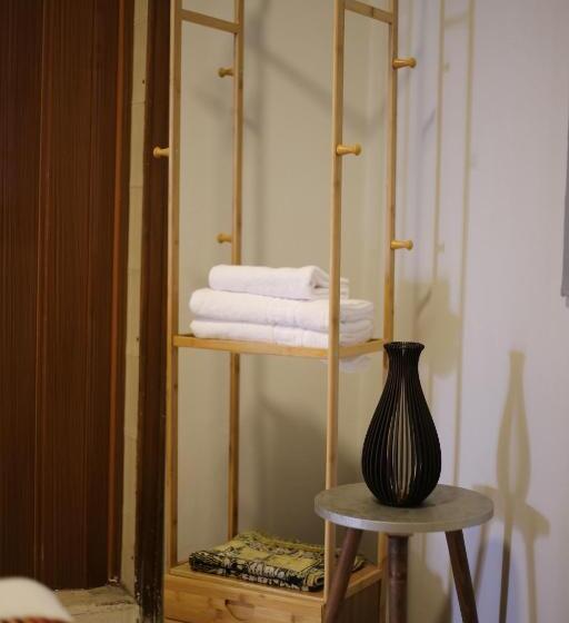 اتاق لوکس, Riviera